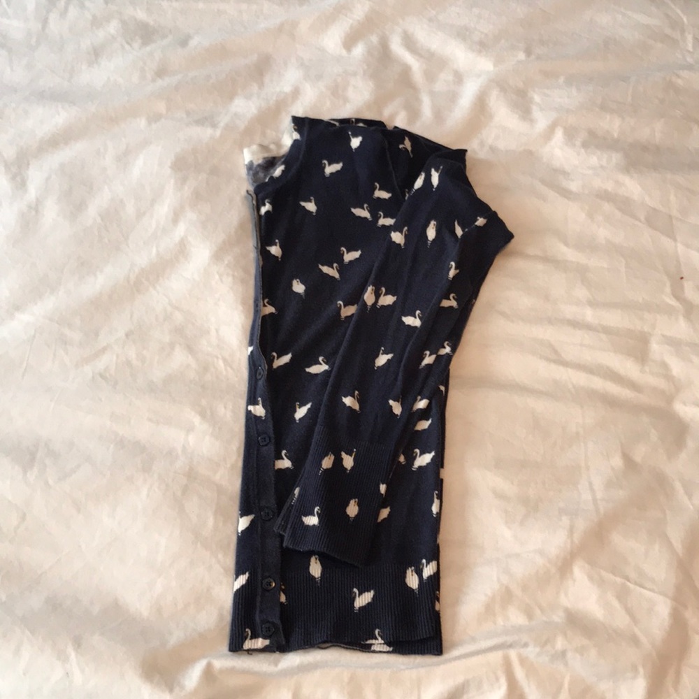 Long sleeved button cardigan.
